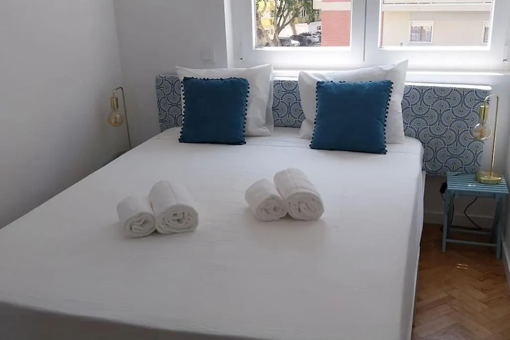 Apartmán 5Min Walk To Subway & 10Min Drive To Airport Lisboa